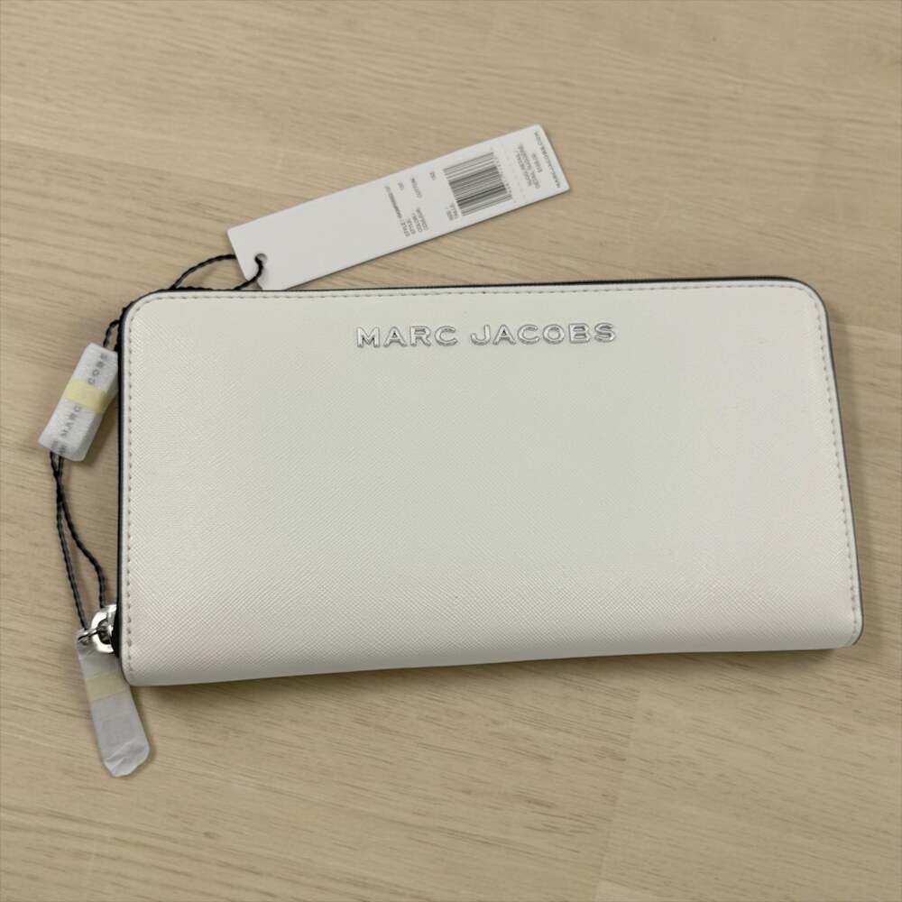 Marc Jacobs Leather Zippered Long Wallet
